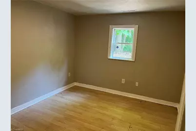 911 17th Street, Winston-Salem, NC 27105 - Photo 5