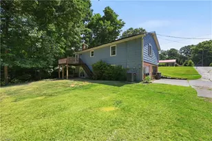 4810 Hemphill Dr, Winston-Salem, NC 27105 - Photo 5