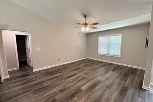 1 Lambeth Dr, Thomasville, NC 27360 - Photo 5