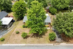 731 Oakgrove Dr, Graham, NC 27253 - Photo 7