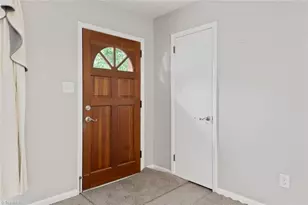 731 Oakgrove Dr, Graham, NC 27253 - Photo 9