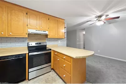 731 Oakgrove Drive, Graham, NC 27253 - Photo 17