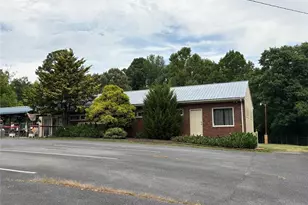 1275 E Salisbury St, Asheboro, NC 27203 - Photo 5