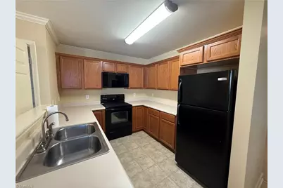 607 Westpark Court, Winston-Salem, NC 27103 - Photo 5