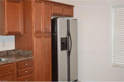 484 Dunwood Drive, High Point, NC 27265 - Photo 3