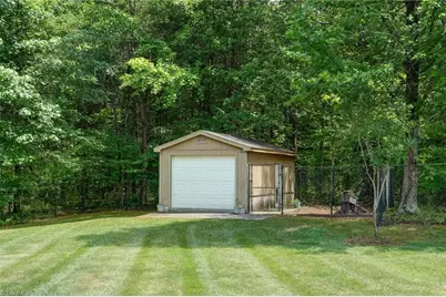 8106 Breezy Hill Drive, Browns Summit, NC 27214 - Photo 41