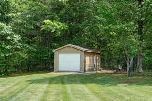 8106 Breezy Hill Dr, Browns Summit, NC 27214 - Photo 41