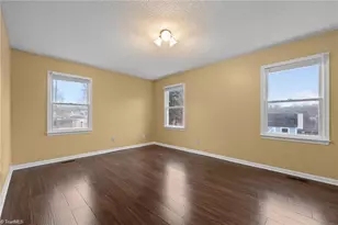 6721 River Hills Dr, Greensboro, NC 27410 - Photo 27