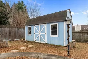 6721 River Hills Dr, Greensboro, NC 27410 - Photo 33