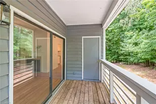 310 Meadows Cir, Winston-Salem, NC 27104 - Photo 25