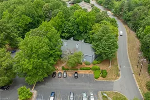 310 Meadows Cir, Winston-Salem, NC 27104 - Photo 27