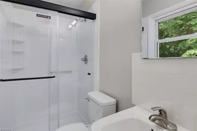 905 Camden Court, Winston-Salem, NC 27103 - Photo 17