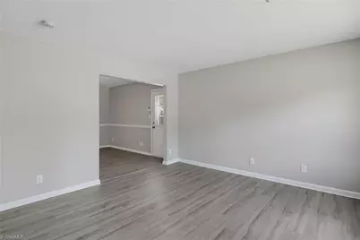 905 Camden Court, Winston-Salem, NC 27103 - Photo 3