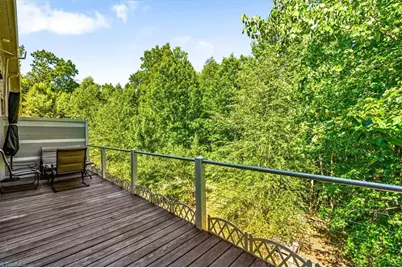 6201 Stonewick Drive, Jamestown, NC 27282 - Photo 11