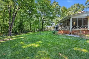 3901 Woodview Dr, Winston-Salem, NC 27106 - Photo 25