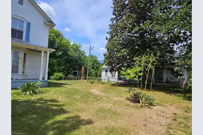 223 Lawsonville Avenue, Reidsville, NC 27320 - Photo 15