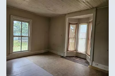 223 Lawsonville Avenue, Reidsville, NC 27320 - Photo 5