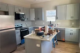 915 Redding Dr, High Point, NC 27260 - Photo 3