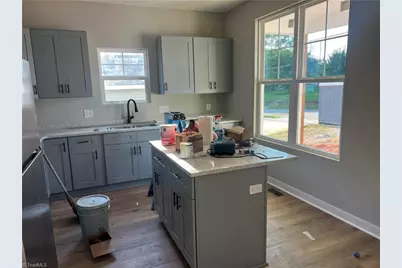 915 Redding Drive, High Point, NC 27260 - Photo 5