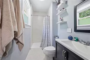 807 E Guilford St, Thomasville, NC 27360 - Photo 17