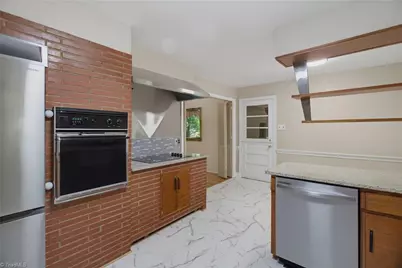 1011 Huntingdon Road, Winston-Salem, NC 27104 - Photo 9