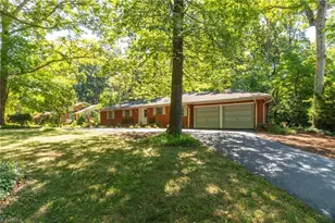 1011 Huntingdon Rd, Winston-Salem, NC 27104 - Photo 1