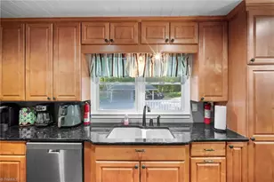 851 Holloway Church Rd, Lexington, NC 27292 - Photo 7