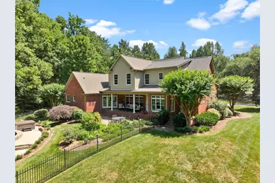 350 Abbotts Crossing, High Point, NC 27265 - Photo 9