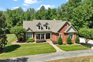 350 Abbotts Crossing, High Point, NC 27265 - Photo 3