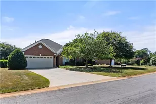 108 N Niblick Ct, Advance, NC 27006 - Photo 7