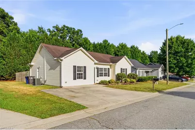 3433 Tinley Park Drive, Winston-Salem, NC 27107 - Photo 3