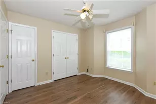 5008 Lawndale Dr, Greensboro, NC 27455 - Photo 17