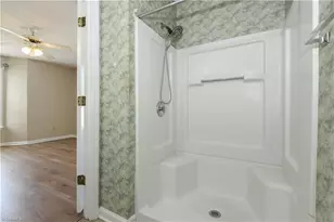 5008 Lawndale Dr, Greensboro, NC 27455 - Photo 23