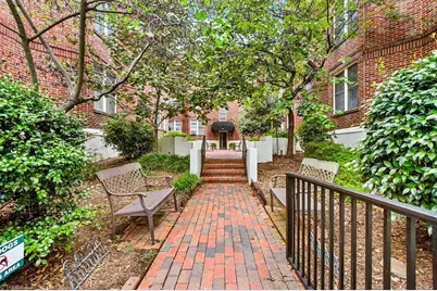 828 N Elm Street #E4, Greensboro, NC 27401 - Photo 5