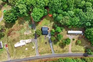200 Eufola Rd, Statesville, NC 28677 - Photo 35