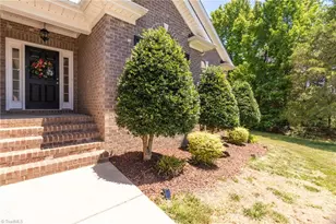 8510 Point Oak Dr, Colfax, NC 27235 - Photo 3