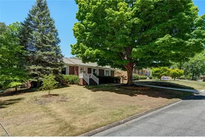 2103 Briarwood Drive, Greensboro, NC 27403 - Photo 27
