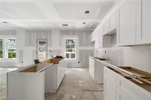 4819 Stonewall St, Winston-Salem, NC 27105 - Photo 9