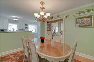 2304 Lyndhurst Ave, Winston-Salem, NC 27103 - Photo 11