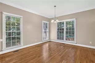 2 Park Village Ct, Greensboro, NC 27455 - Photo 9