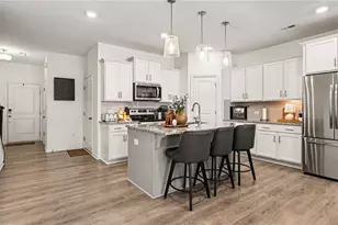 704 Whitfield Dr, Greensboro, NC 27455 - Photo 5