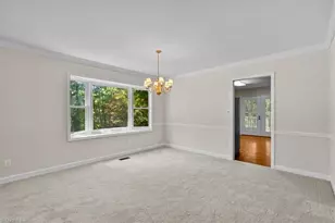 1 Brownstone Ln, Greensboro, NC 27410 - Photo 9