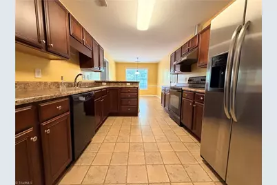 4566 Woodway Drive, Kernersville, NC 27284 - Photo 11