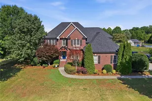 2107 Northbay Dr, Browns Summit, NC 27214 - Photo 3