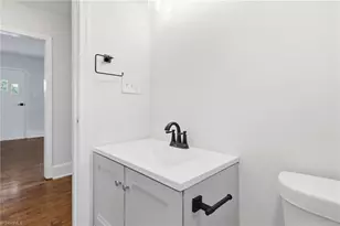 615 N Churton St, Hillsborough, NC 27278 - Photo 23