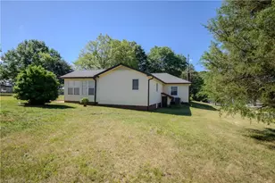 1690 Community Rd, Lexington, NC 27295 - Photo 25