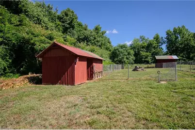 1690 Community Road, Lexington, NC 27295 - Photo 9