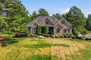 8125 Riesling Dr, Kernersville, NC 27284 - Photo 3