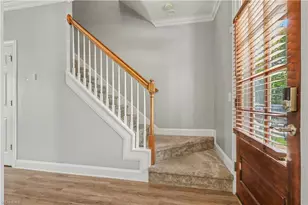 8 Viburnum Ln, Greensboro, NC 27455 - Photo 5