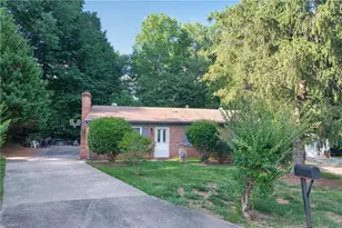 5 Godwin Ct, Greensboro, NC 27405 - Photo 1